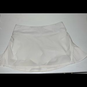 Lululemon Play Off The Pleats white skirt